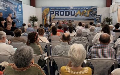Gran éxito de convocatoria en Burela para la presentación de El secreto de la salamandra dorada de Luis Castañeda